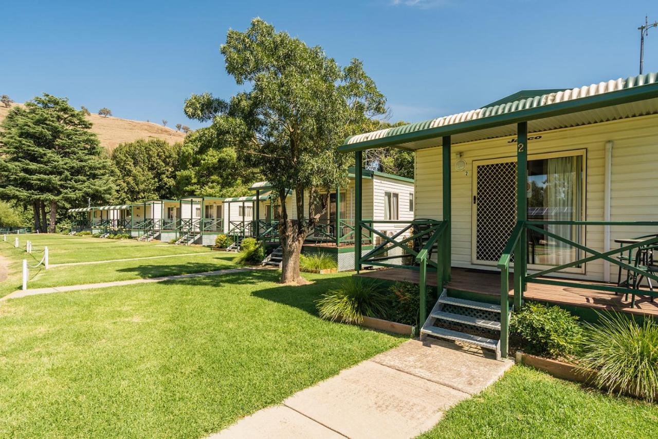 Gundagai Cabins & Tourist Park מראה חיצוני תמונה