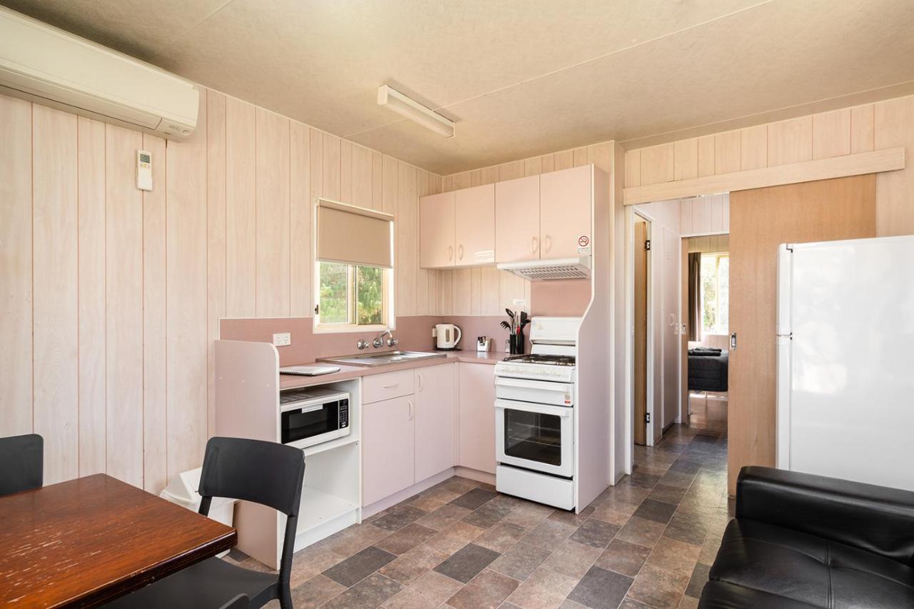 Gundagai Cabins & Tourist Park מראה חיצוני תמונה