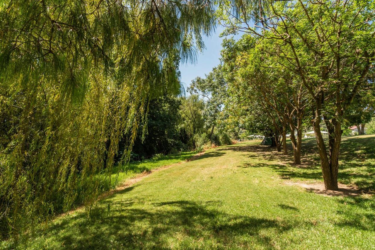 Gundagai Cabins & Tourist Park מראה חיצוני תמונה