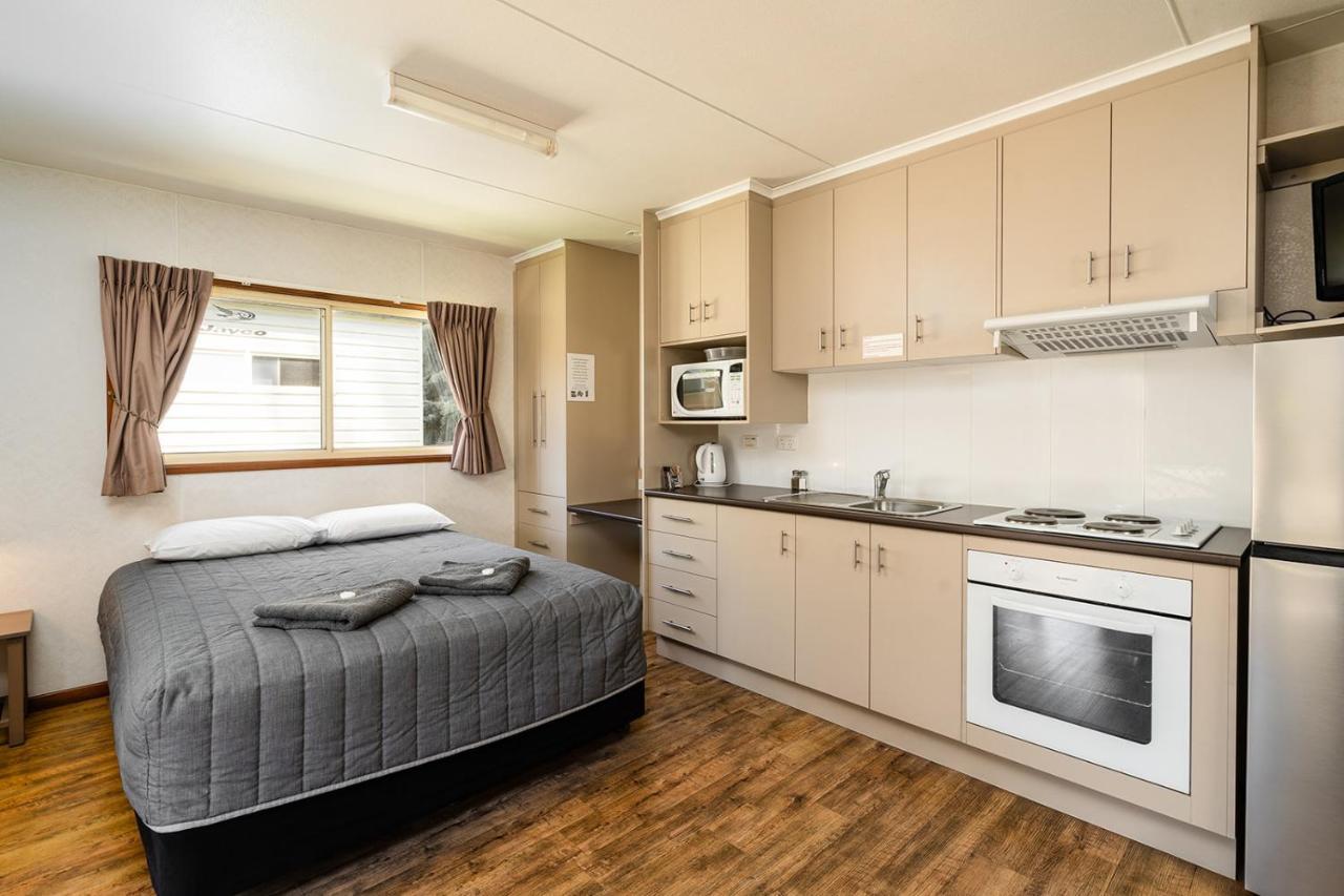 Gundagai Cabins & Tourist Park מראה חיצוני תמונה