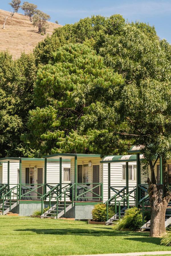 Gundagai Cabins & Tourist Park מראה חיצוני תמונה