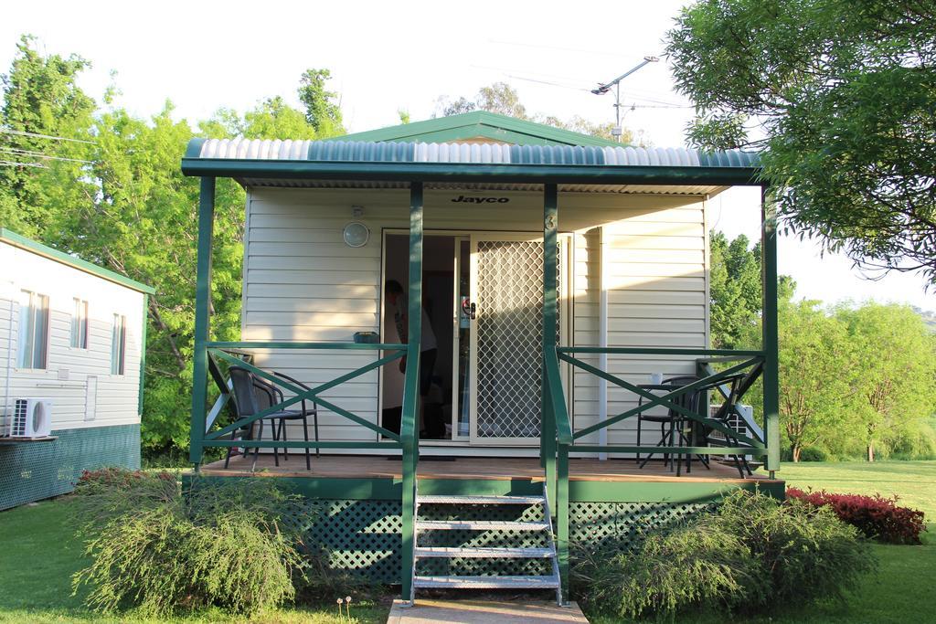 Gundagai Cabins & Tourist Park מראה חיצוני תמונה