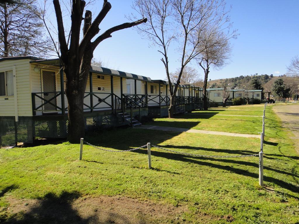 Gundagai Cabins & Tourist Park מראה חיצוני תמונה