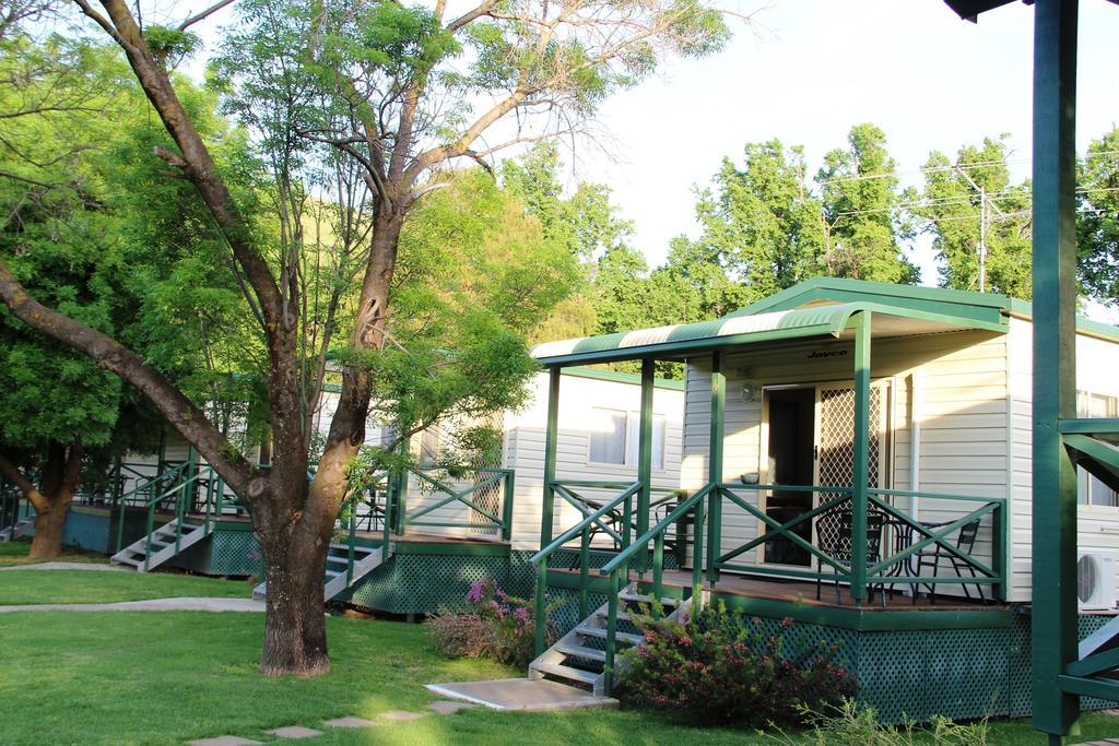 Gundagai Cabins & Tourist Park מראה חיצוני תמונה
