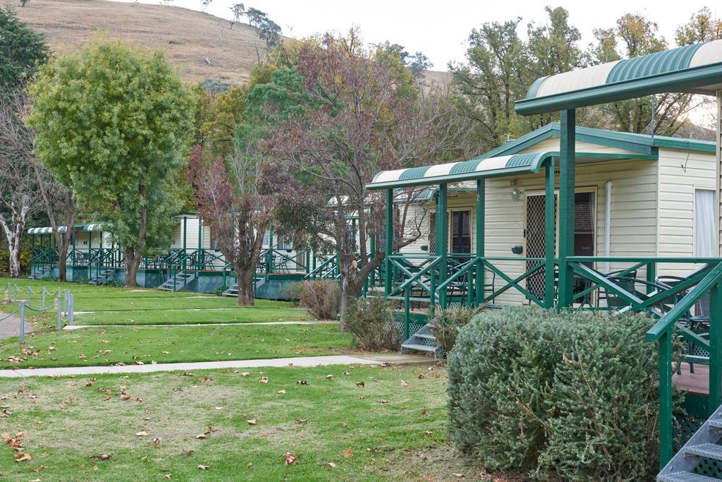 Gundagai Cabins & Tourist Park מראה חיצוני תמונה